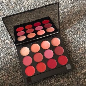 ISH lip palette